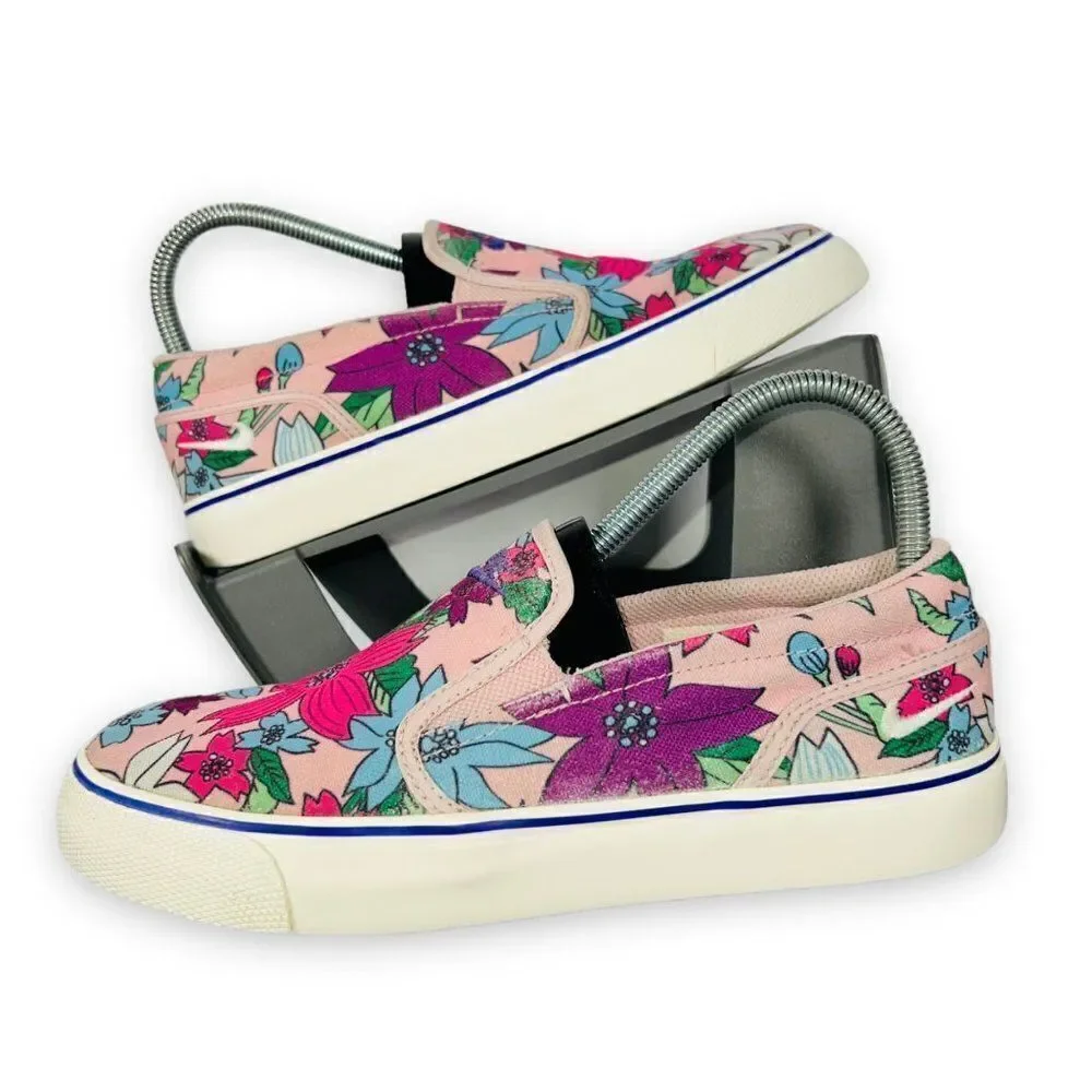 Nike Toki 